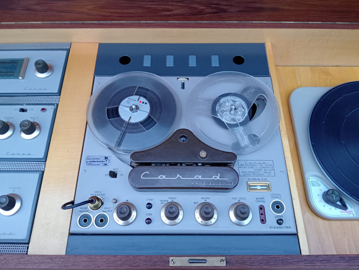 Carad Pro Arte Radiomeubel  v2 & Corner 8872 luidsprekers