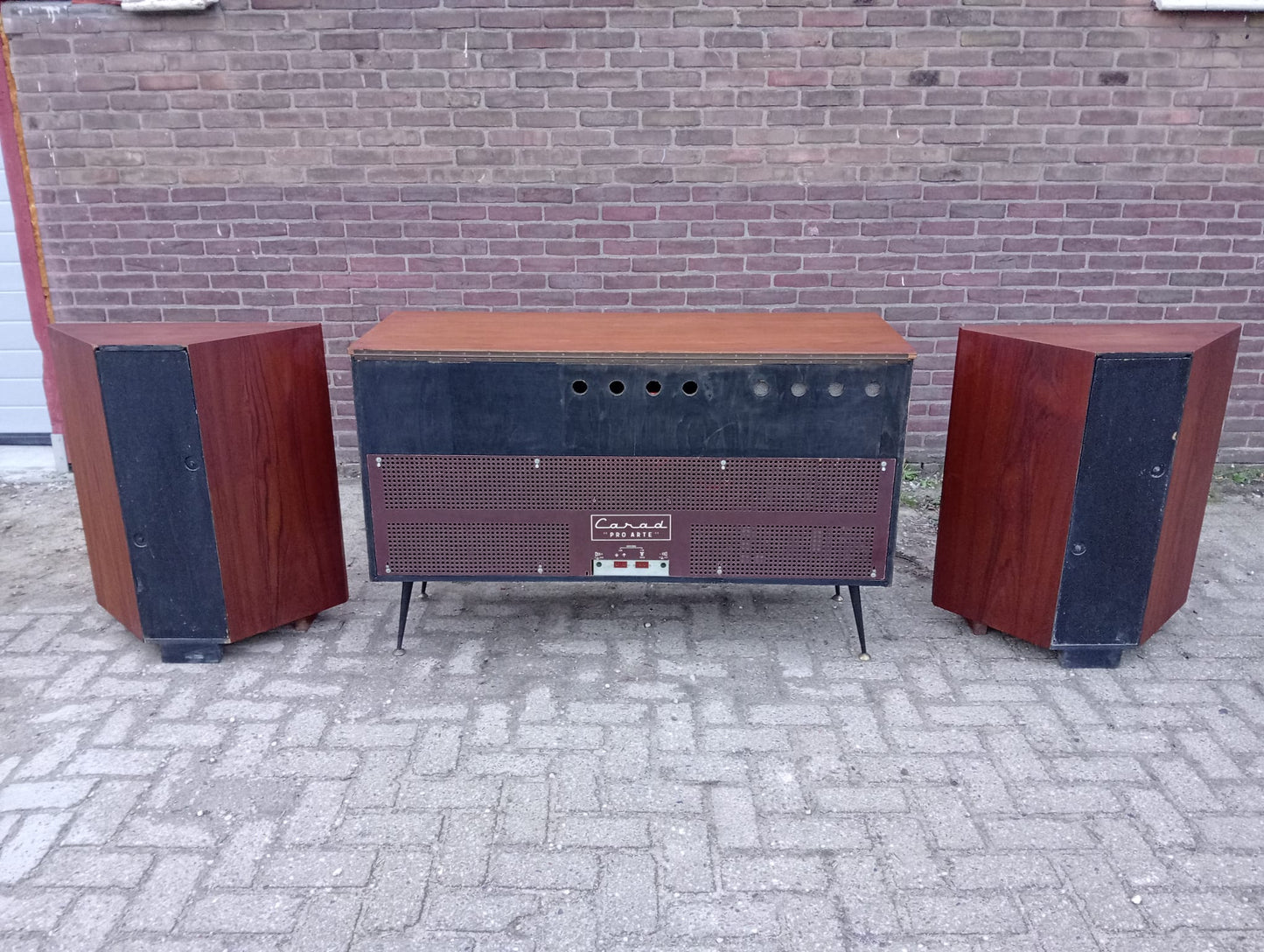 Carad Pro Arte Radiomeubel  v2 & Corner 8872 luidsprekers