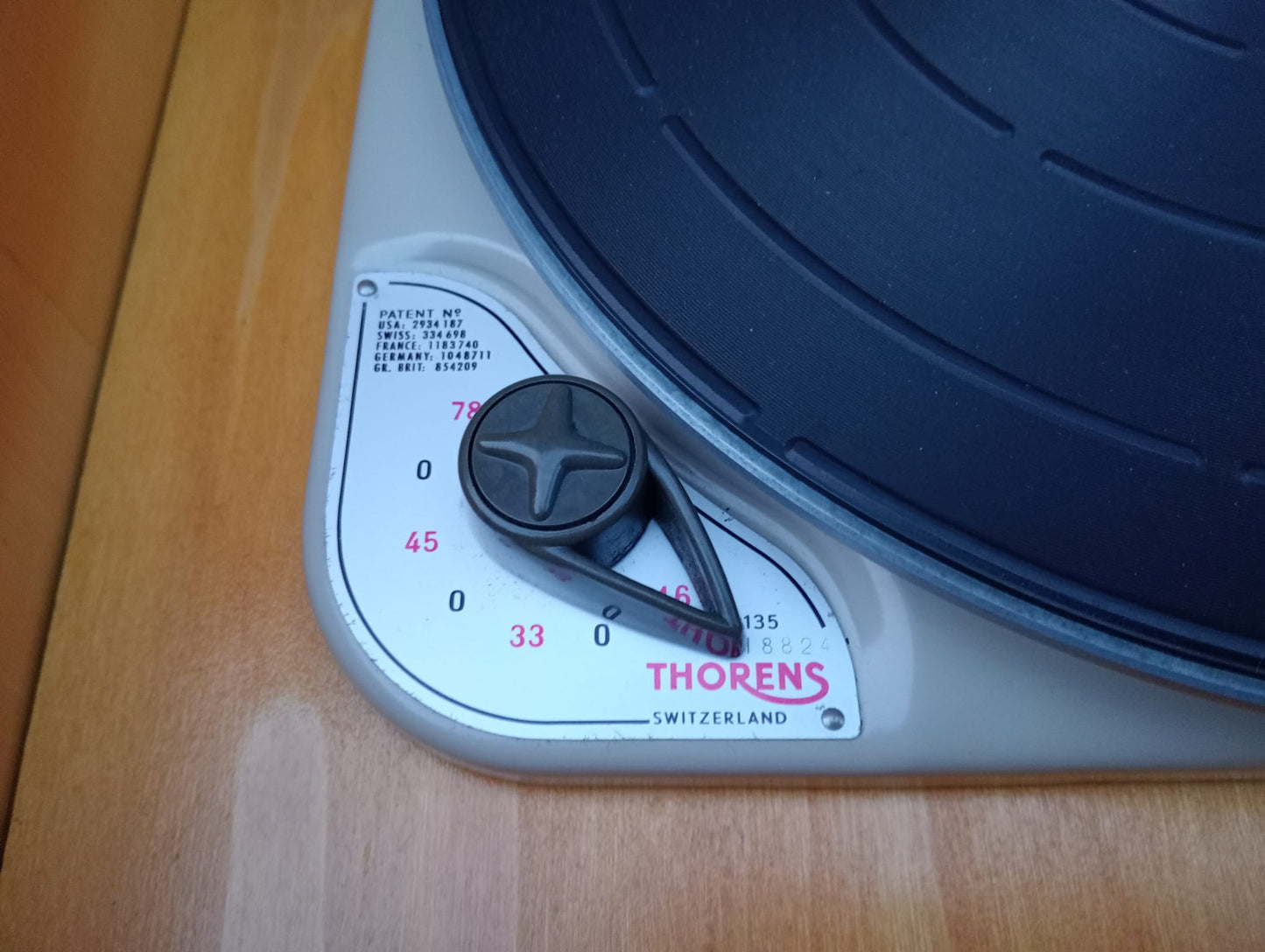 Carad Pro Arte Radiomeubel  v2 & Corner 8872 luidsprekers